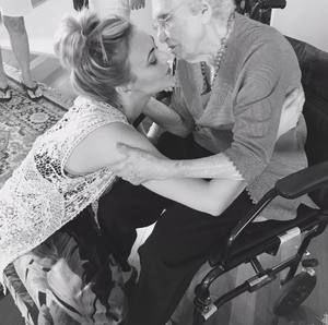 Meet your Posher, Kendall